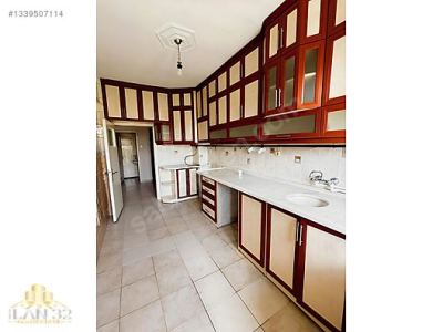 CUMA PAZARININ HEMEN YANINDA SATILIK DAİRE - fotoğraf 3